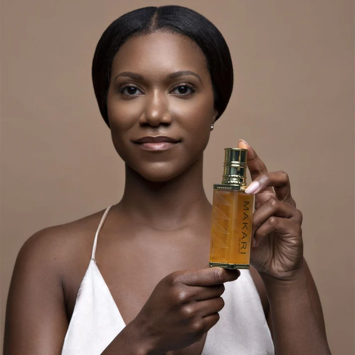 Makari Skin Repairing and Clarifying Serum 40ml amber bottle with gold cap
