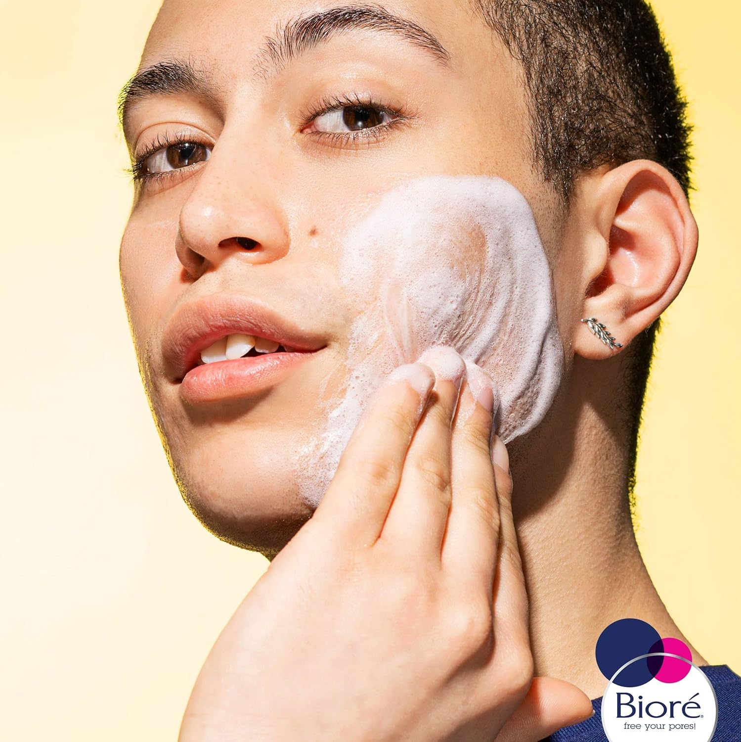 Biore Clear and Breathable Cooling Cleanser with Witch Hazel for oily skin