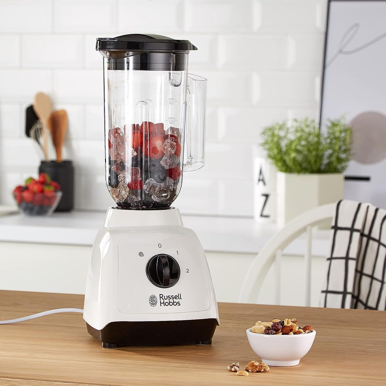 Russell Hobbs white plastic jug blender 1.5 litre capacity 400W model 24610