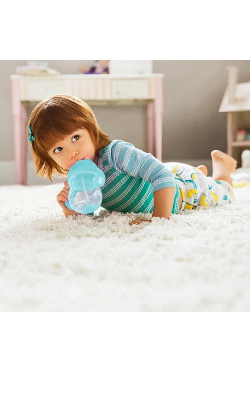 Munchkin Click Lock Tip and Sip blue sippy cup 207ml for babies six months plus