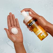 Neutrogena Clear & Soothe Mousse Cleanser 150ml golden bottle