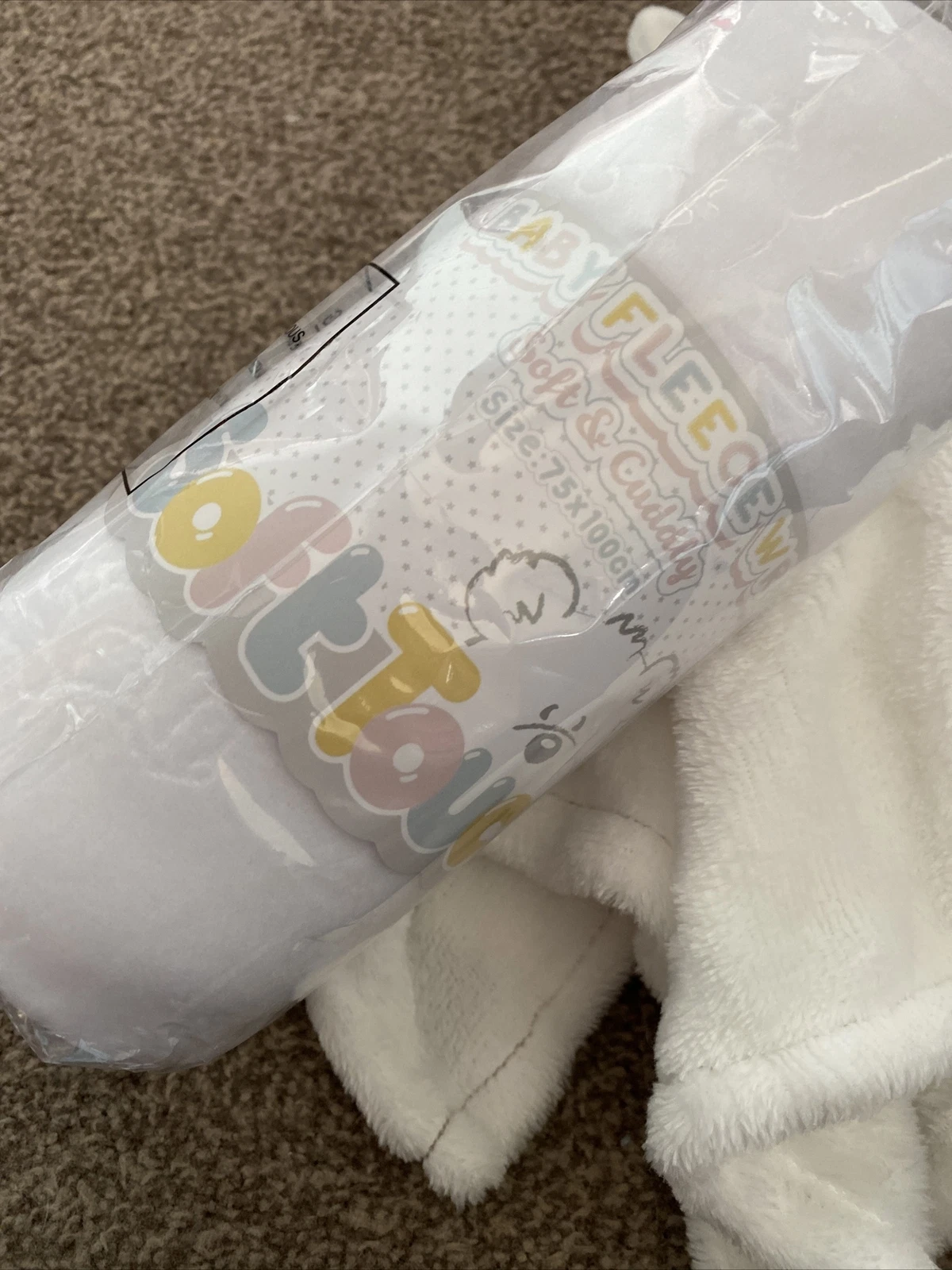 Soft Touch Infant Wrap FBP232-RO white 75x90cm with animal print design