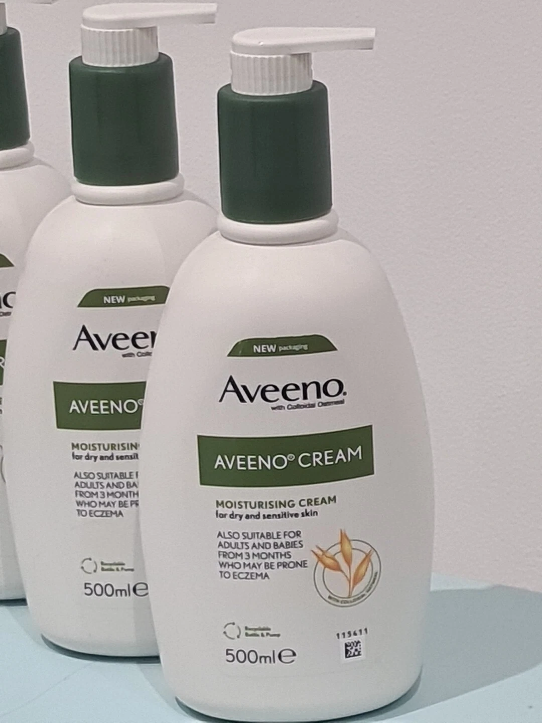 Aveeno Cream Moisturising 500ml pump bottle for dry sensitive skin
