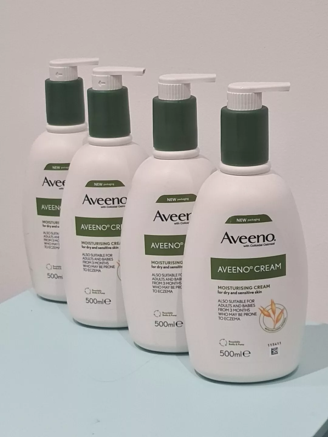 Aveeno Moisturising Cream 500ml pump bottle for dry sensitive skin