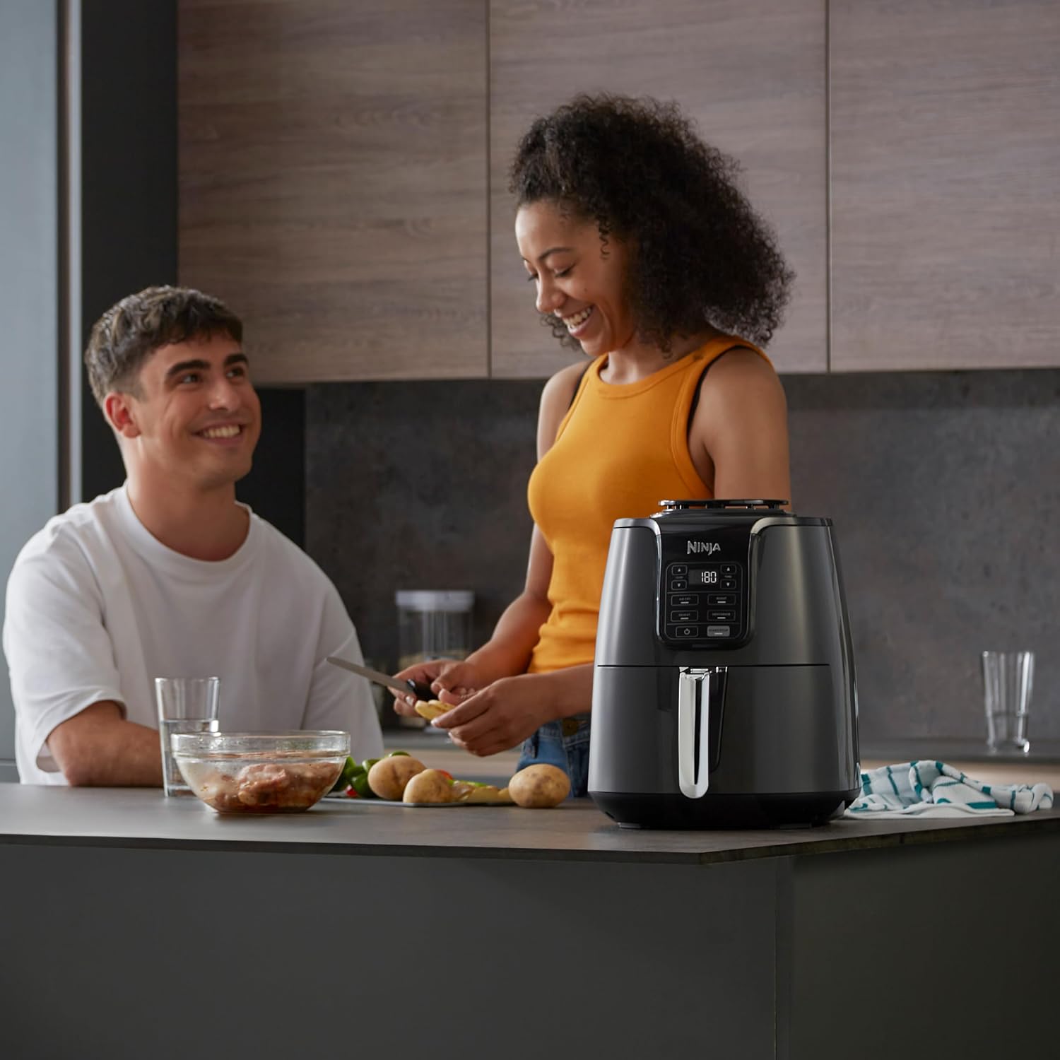 Ninja 3.8L black air fryer and dehydrator with digital controls and basket