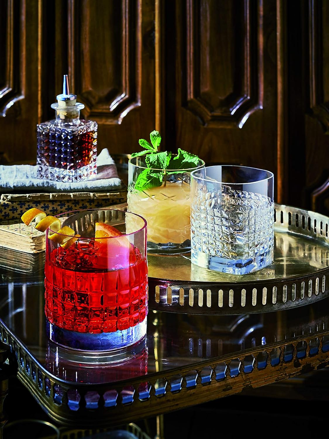 Luigi Bormioli Mixology Charme double old fashioned tumbler 38cl with textured pattern