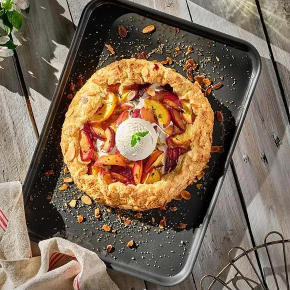 Stellar Expert hard anodised black baking tray, 30 x 20cm rectangular