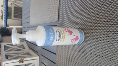 CHILD FARM MOISTURE GRAPEFRUIT AND ORGANIC TEA TREE 250ML