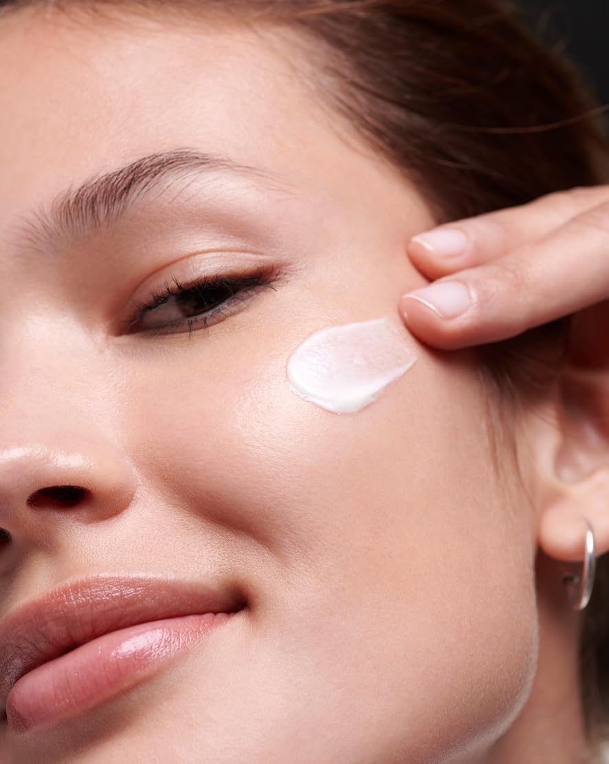 Garnier SkinActive Vitamin C Brightening Day Cream (50ml). — photo 4
