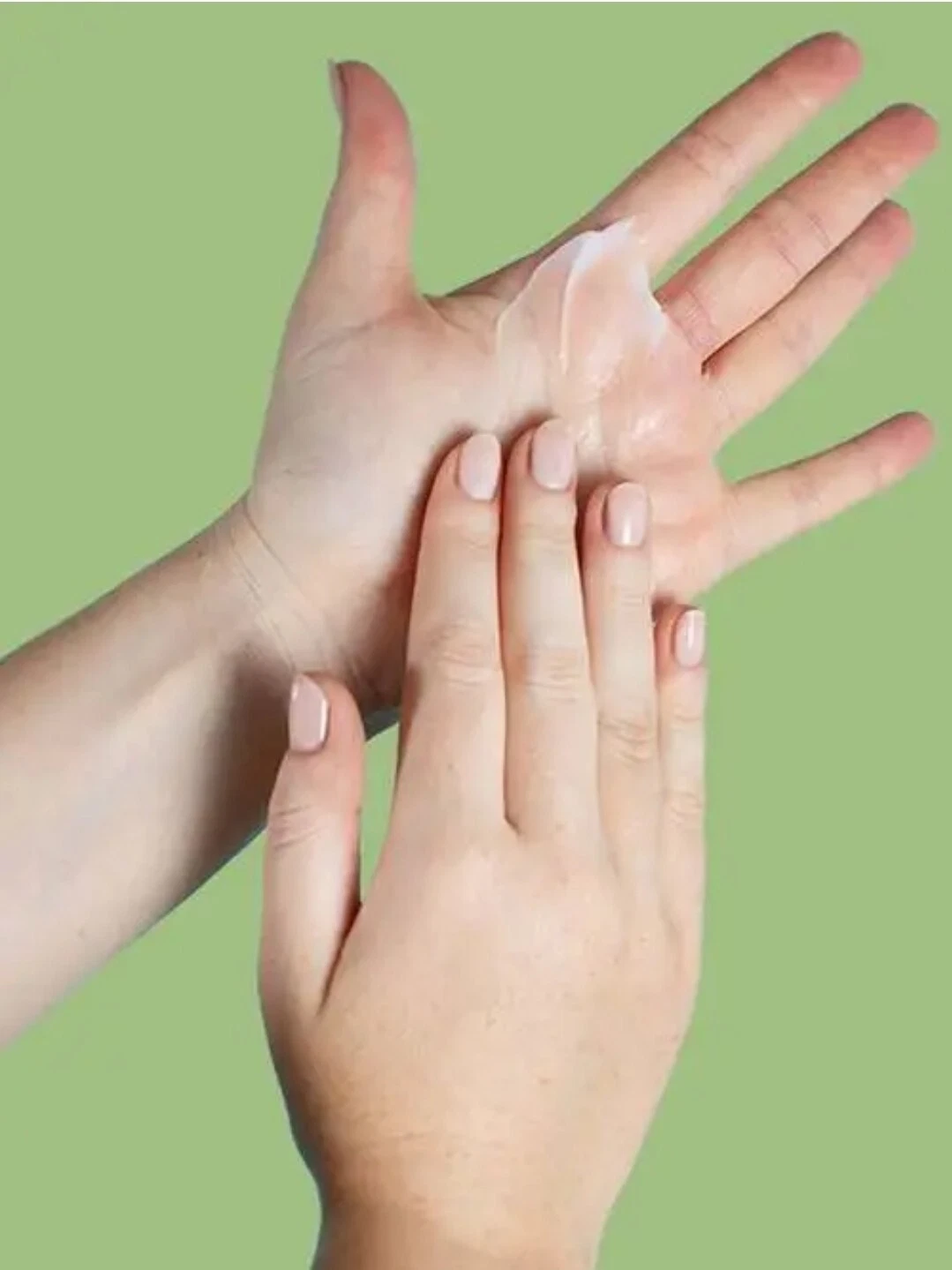 Garnier Intensive 7 Days Shea Butter hand cream 75ml being applied to hands