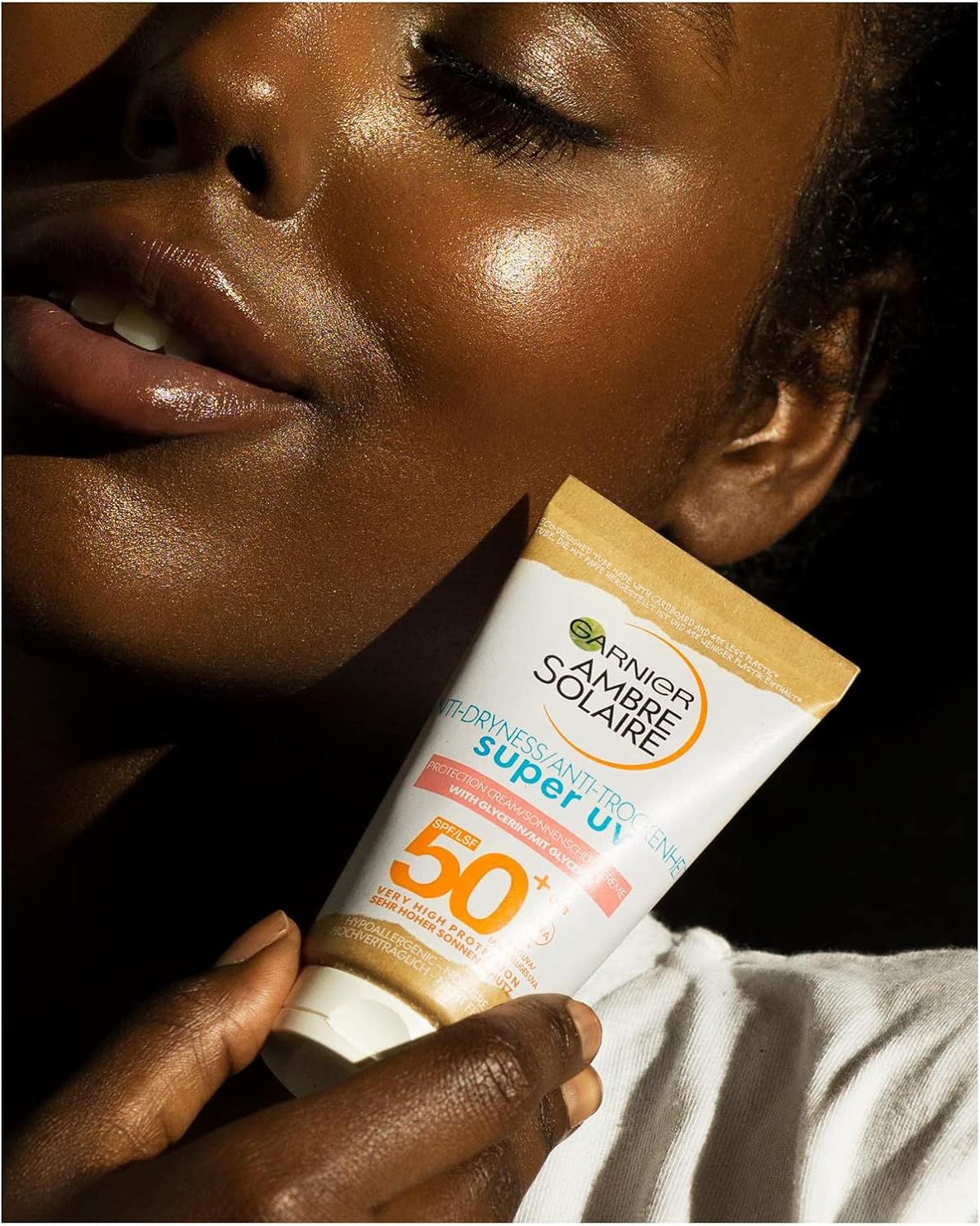 Garnier Ambre Solaire Anti-Dryness Super UV Protection Cream SPF 50+ (50ml) — photo 3
