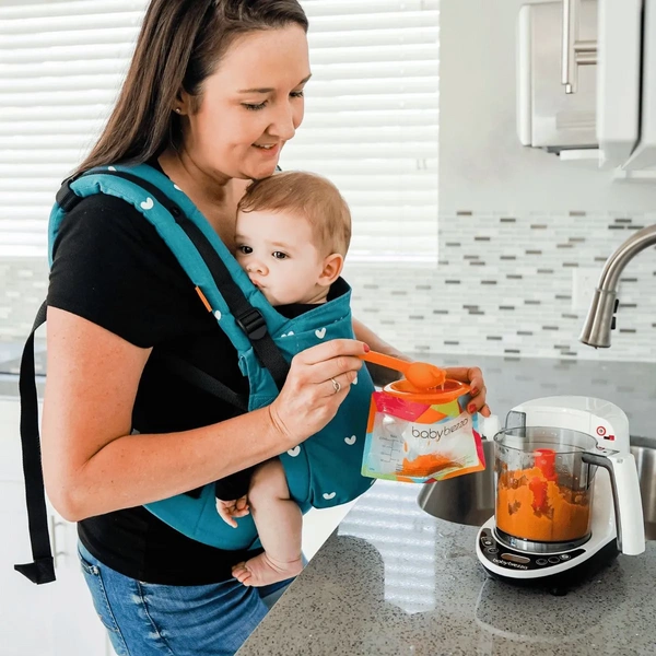 Baby Brezza Food Maker Deluxe steamer and blender for baby food preparation