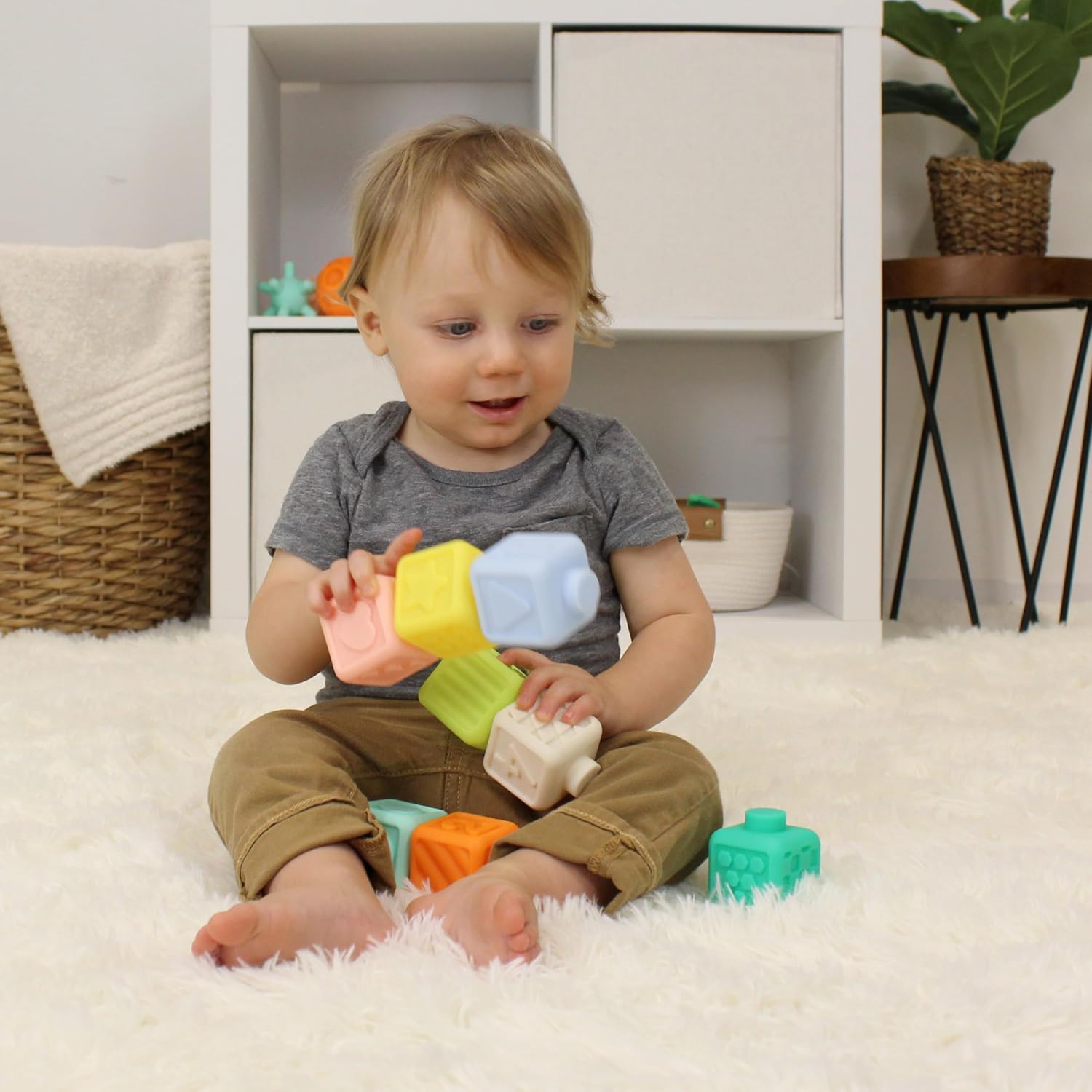 Infantino Balls, Blocks & Buddies Activity Toy Set — photo 3