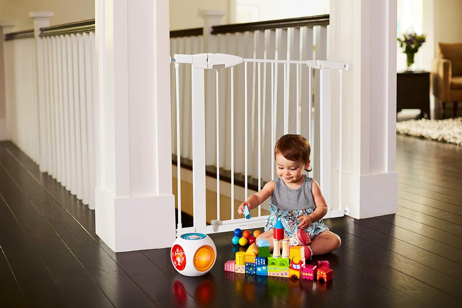 Munchkin Lindam 14cm Baby Pressure Fit Safety Stair Gate | White — photo 3