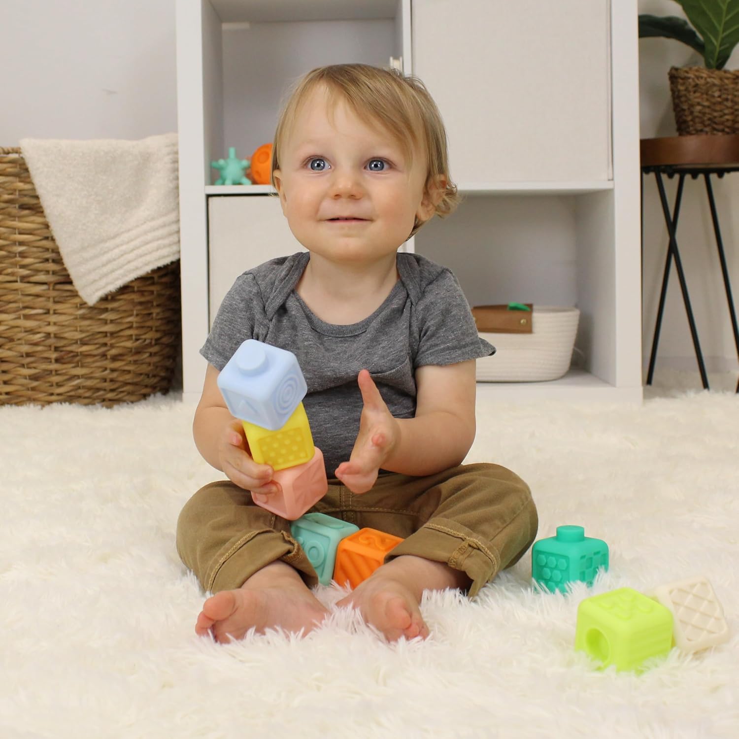 Infantino Balls, Blocks & Buddies Activity Toy Set — photo 2