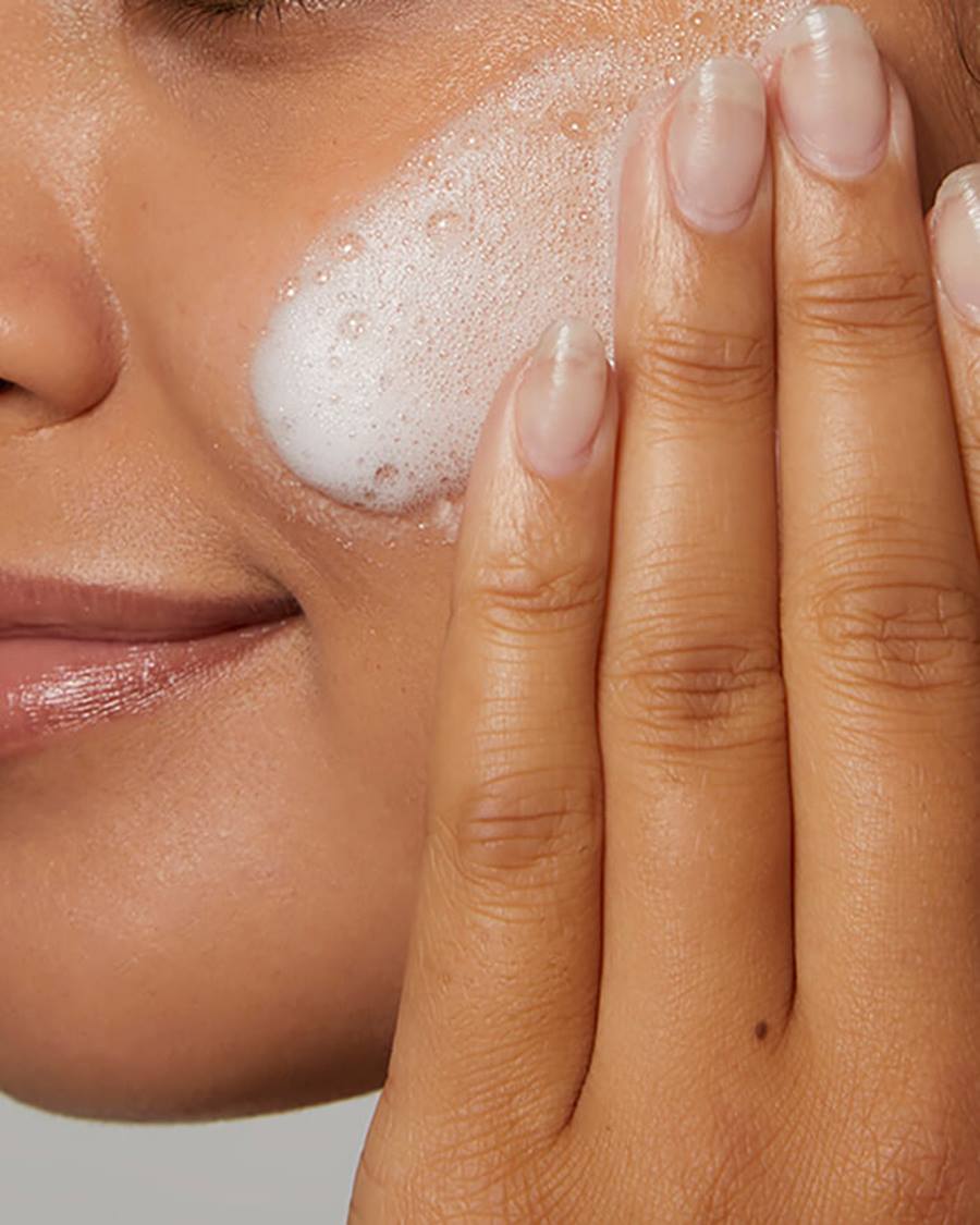 Hydratingcream to foamcleanser700x875 02