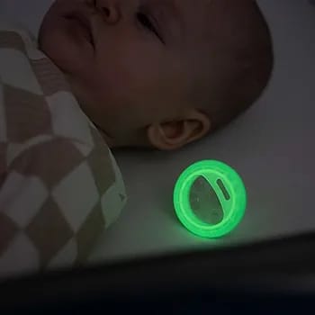 Tommee Tippee Breastlike Soother Night Glow In The Dark 2 Pack 0-6m — photo 5
